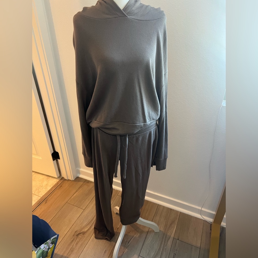 LNA Brown Ribbed Hoodie Set with Label Detailed
